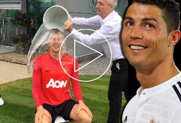 VIDEO Ronaldo Telanjang & Diguyur Seember Es
