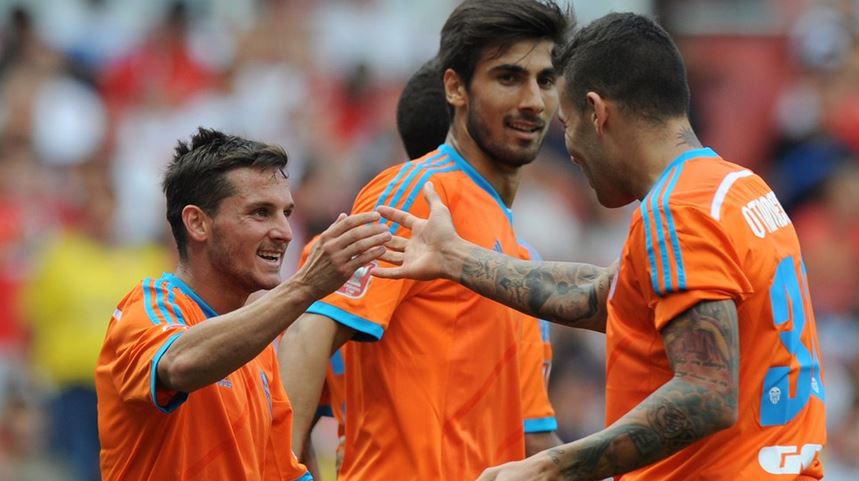 Libas Benfica, Valencia Buka Peluang Juara<!--idunk-->Emirates Cup 2014