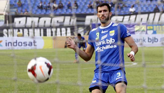 Djanur Puji Penampilan Vladimir Vujovic