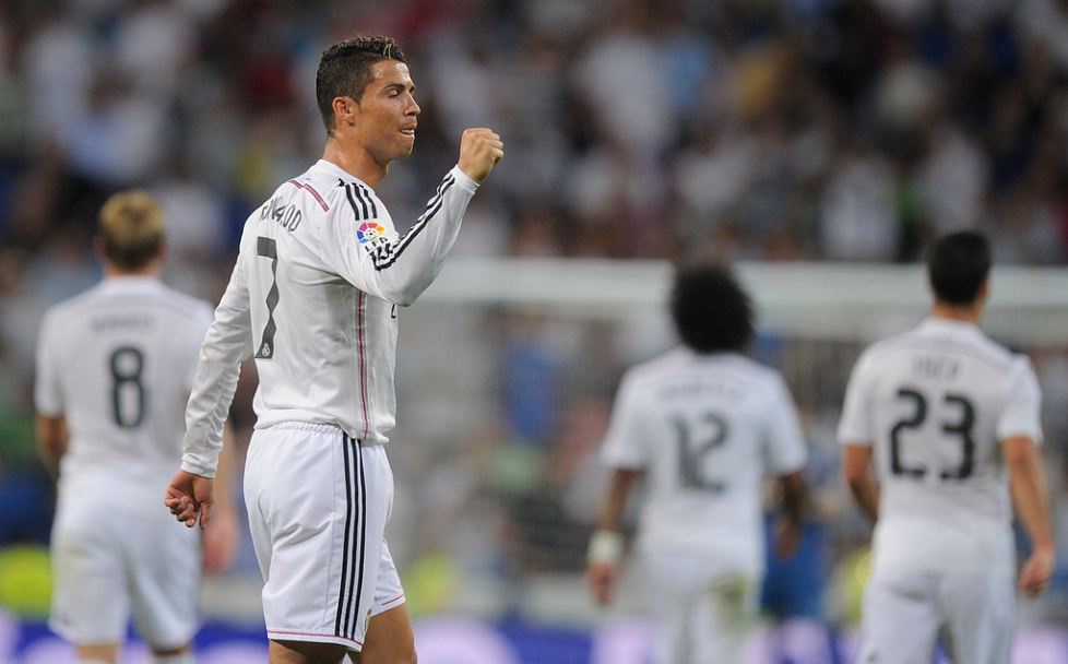 Chicharito: Ronaldo Lebih Oke Dibanding Messi