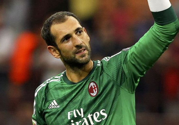 Diego Lopez Menepi Dua Pekan