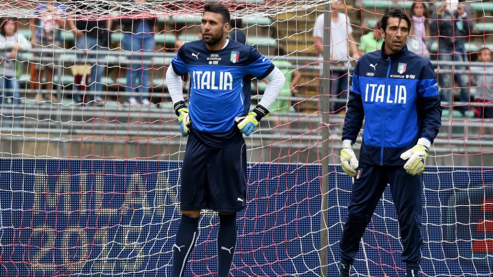 Sirigu Ambil Alih Posisi Buffon