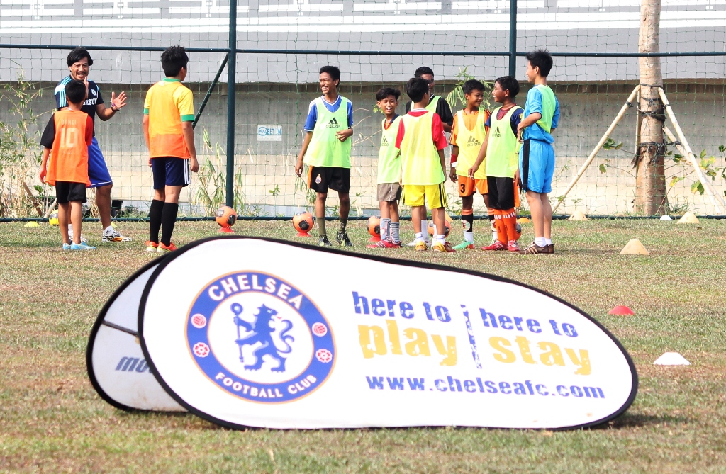 PT Jakpro Hadirkan Chelsea Soccer School di Waduk Pluit