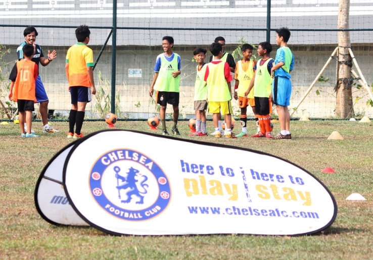 PT Jakpro Hadirkan Chelsea Soccer School di Waduk Pluit