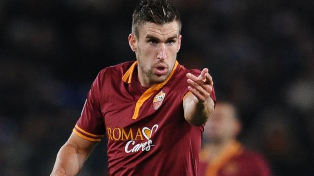 Batal Perkuat Setan Merah, Strootman Pecat Agennya