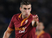 Batal Perkuat Setan Merah, Strootman Pecat Agennya