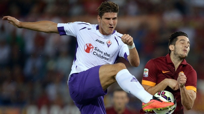 Cedera Lutut, Mario Gomez Kembali Menepi