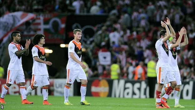 Stadion Hancur, Shaktar Dotesk Jamu Porto di Lviv