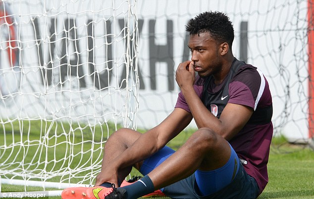 Sturridge Absen Tiga Pekan