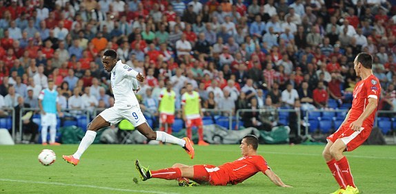 Inggris Permalukan Swiss di Laga Perdana Grup E <!--idunk--> Kualifikasi Piala Eropa 2016
