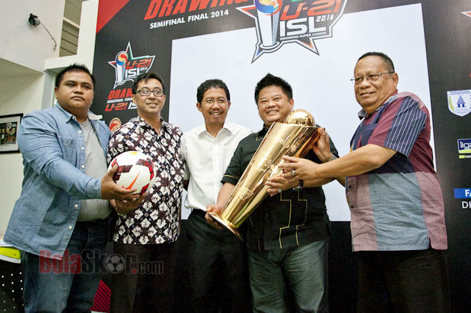 SFC Tantang Persipura, Semen Padang Hadapi Mitra Kukar<!--idunk-->Semifinal ISL U-21
