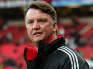 Januari, Louis van Gaal Ingin Beli Ron Vlaar