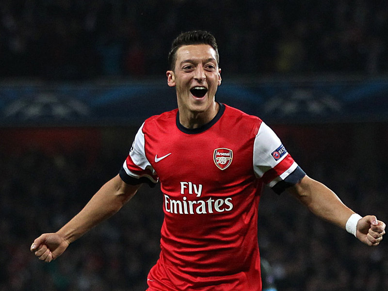 Betah di Arsenal, Oezil Enggan Dikaitkan ke Bayern Muenchen