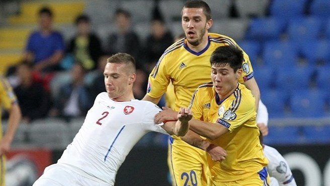 Libas Kazakhstan, Republik Ceko Nyaman Pimpin Grup A