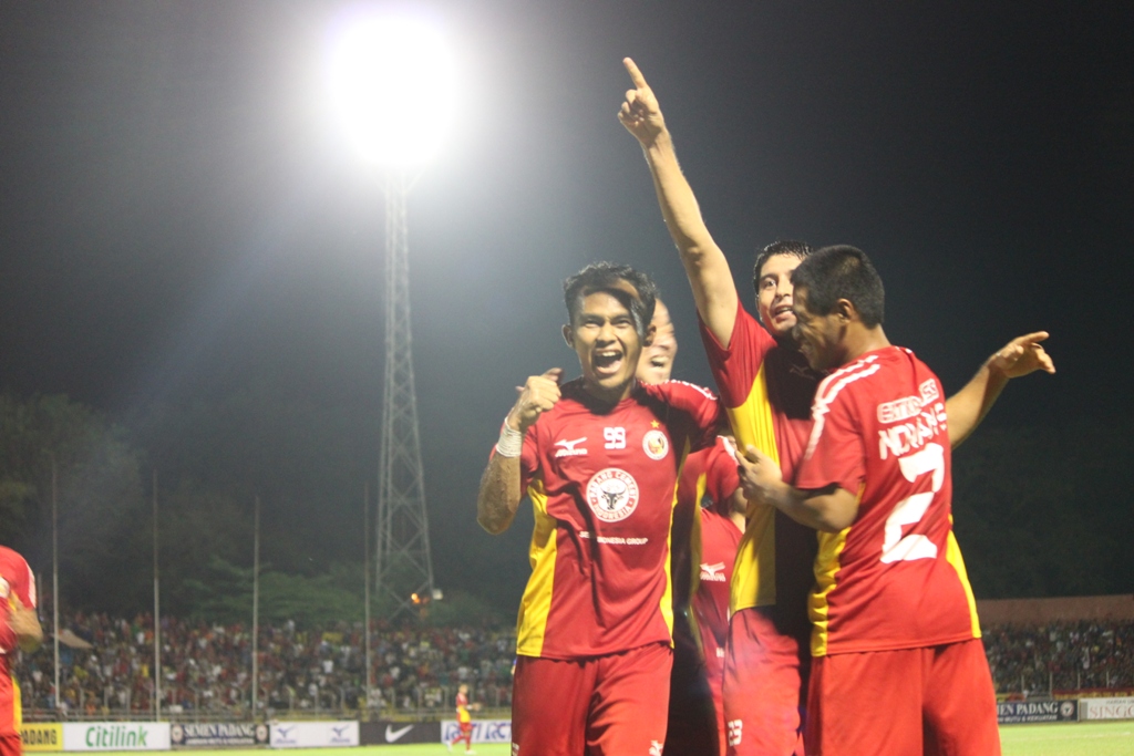Semen Padang Kalahkan Persela Lamongan 4-2<!--idunk-->Babak 8 Besar ISL 2014