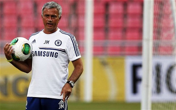 Mourinho Bakal Latih PSG Jika Dipecat Chelsea