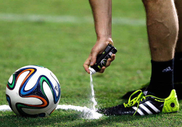 Bundesliga Akan Gunakan Vanishing Spray Sabtu Nanti