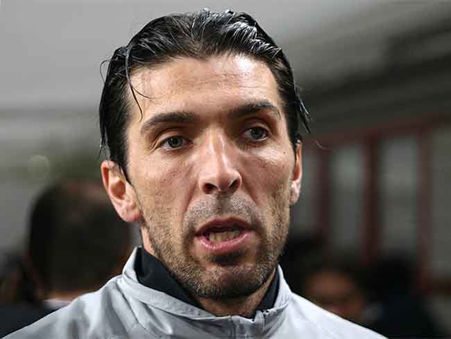 Buffon Kecewa Juventus Gagal Juara Super Coppa Italia