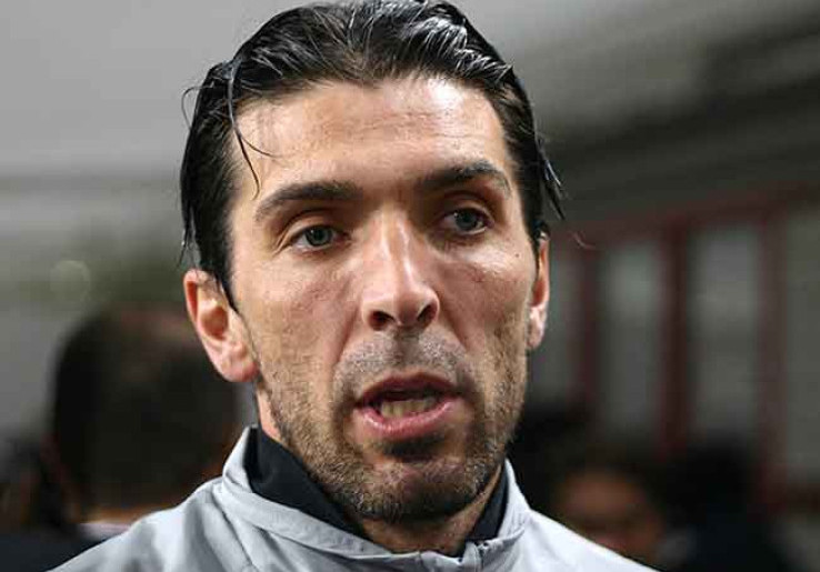 Buffon Kecewa Juventus Gagal Juara Super Coppa Italia